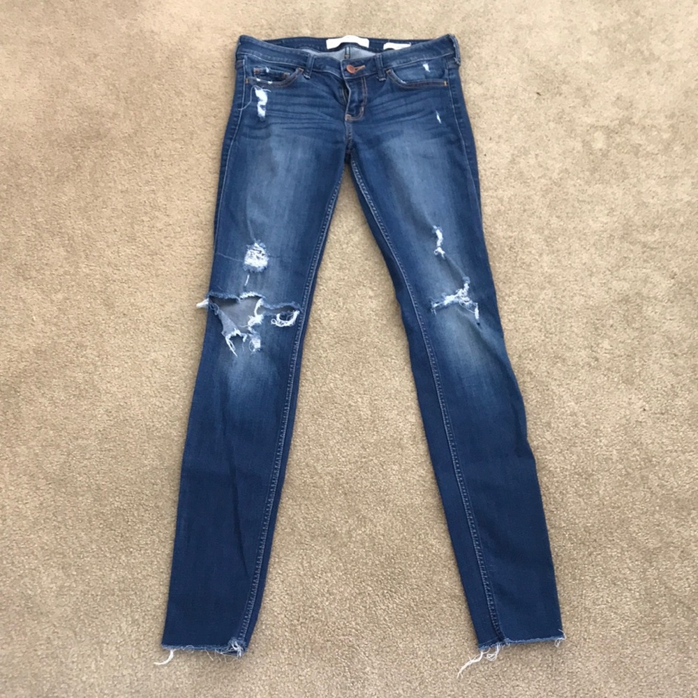 Hollister skinny jeans.